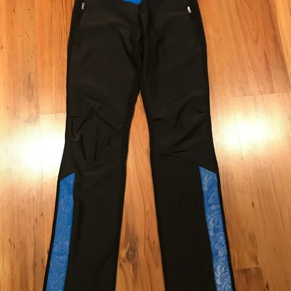 lululemon athletica Black and Blue Leggings - Picture 2 of 4